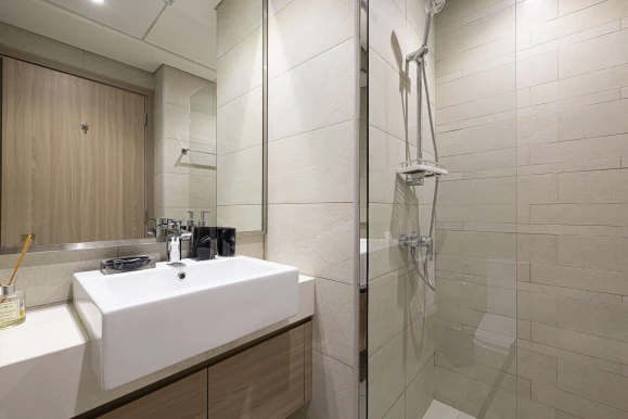 rentdubai_126bathroom.jpg
